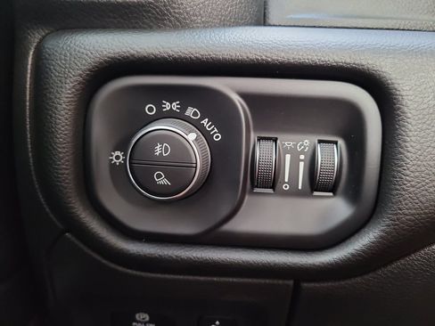 Used 2023 RAM 1500 Laramie AWD/4WD image 31