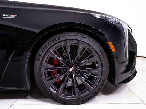 Used 2025 Cadillac CT5 V Blackwing w/ Precision Package RWD image 17