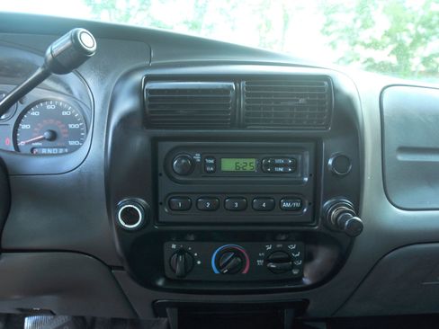 Used 2009 Ford Ranger XL image 32