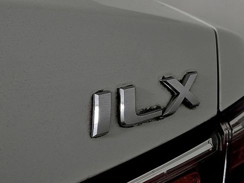 Used 2018 Acura ILX image 31