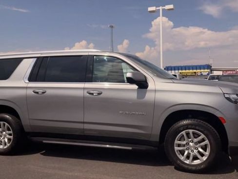 Used 2024 Chevrolet Suburban LT AWD/4WD image 3