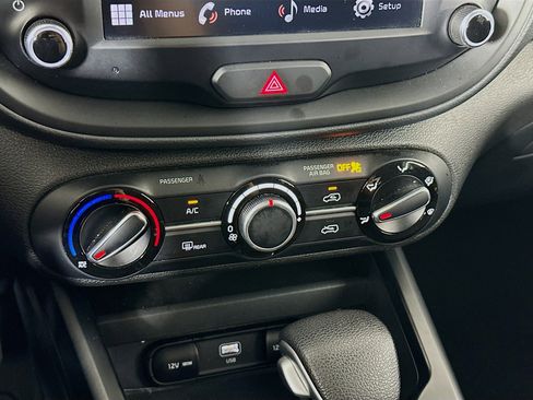 Used 2025 Kia Soul LX w/ LX Technology Package image 22