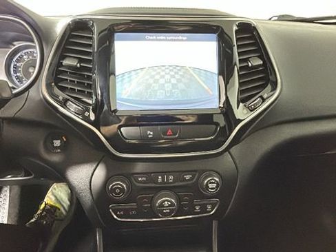 Used 2020 Jeep Cherokee Limited AWD/4WD image 25