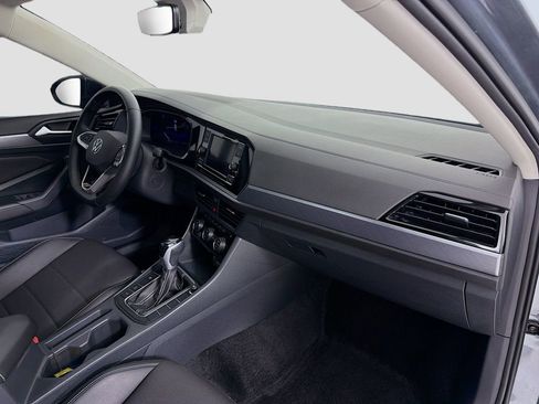 Used 2023 Volkswagen Jetta SE FWD image 27