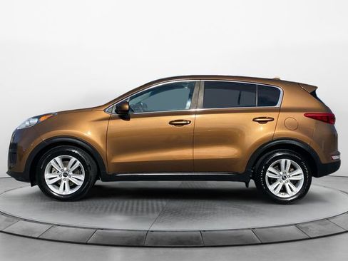 Used 2018 Kia Sportage LX image 2