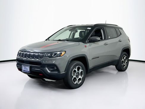 Used 2022 Jeep Compass Trailhawk w/ Trailhawk Convenience Group AWD/4WD image 1