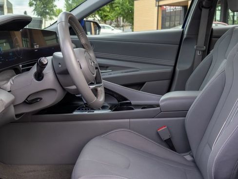 Certified 2024 Hyundai Elantra SEL w/ Convenience Package FWD image 15