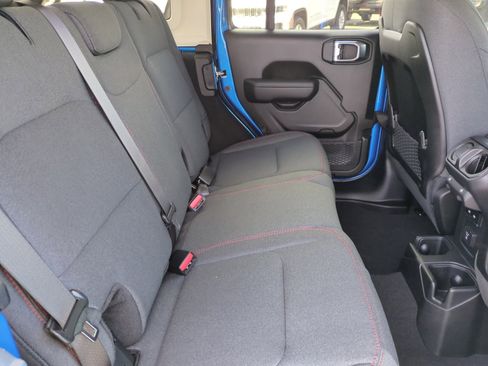 New 2025 Jeep Wrangler Unlimited Rubicon image 18