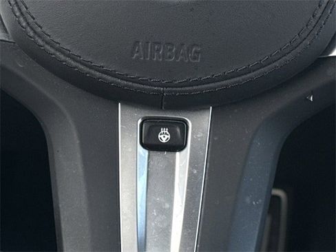 Used 2024 BMW X4 xDrive30i w/ Premium Package image 16