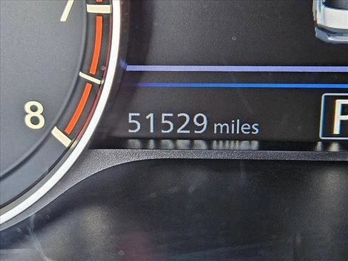 Used 2024 Nissan Altima 2.5 SV image 9