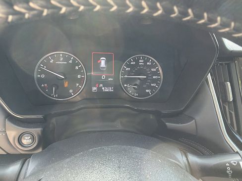 Used 2025 Subaru Outback Premium AWD/4WD image 29