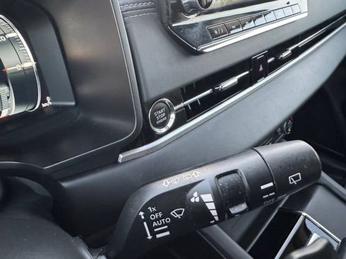 Used 2024 Mitsubishi Outlander SE FWD image 12