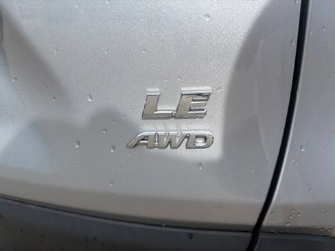 Used 2025 Toyota RAV4 LE AWD/4WD image 13