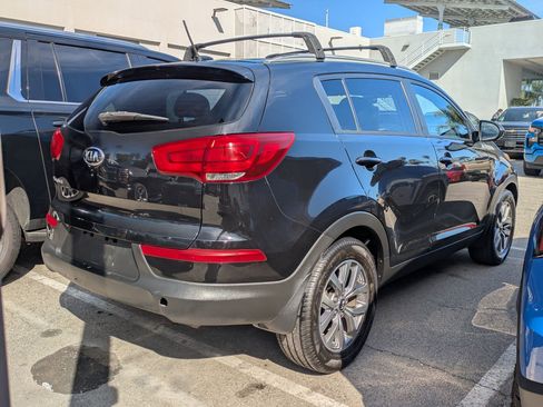 Used 2016 Kia Sportage LX w/ LX Popular Package image 3