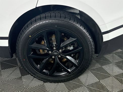 Used 2024 Land Rover Range Rover Velar S image 33