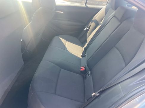 Used 2021 Toyota Corolla LE image 10