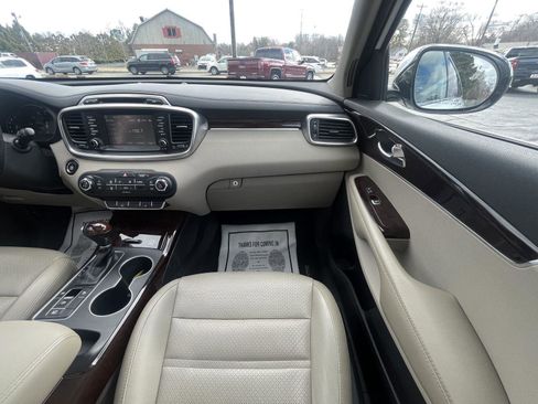 Used 2018 Kia Sorento EX w/ EX Advanced Touring Package image 14