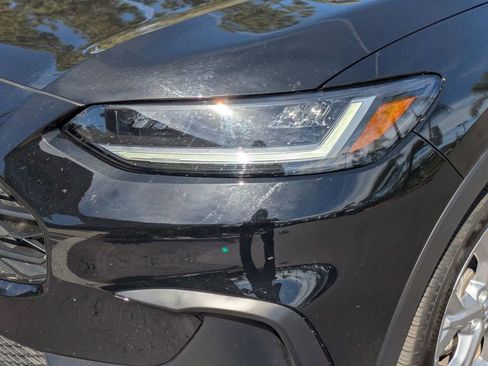 Used 2025 Honda HR-V LX image 11