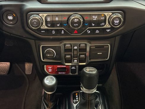Used 2021 Jeep Gladiator Mojave AWD/4WD image 21