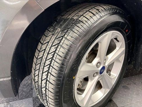 Used 2016 Ford Edge SE image 33