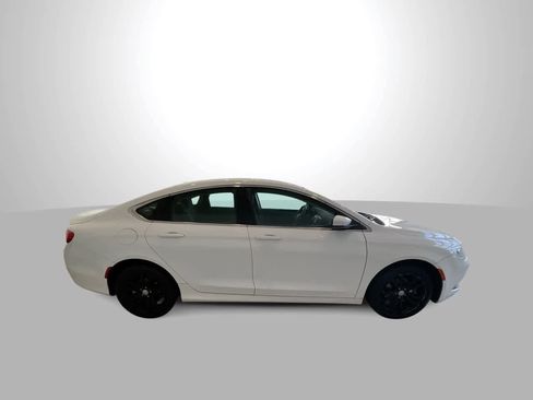 Used 2016 Chrysler 200 Limited w/ Convenience Group image 9
