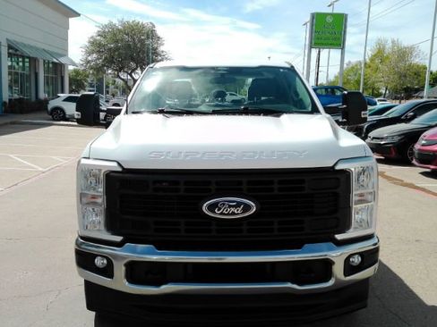 Used 2024 Ford F250 XL w/ XL Chrome Package image 2