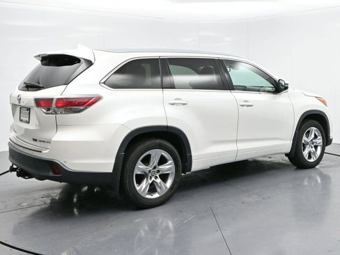 Used 2016 Toyota Highlander Limited w/ Driver Technology Package image 7