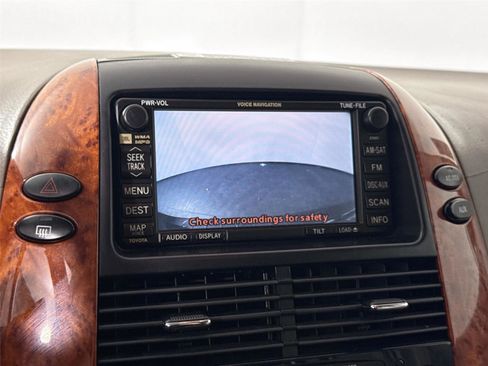 Used 2008 Toyota Sienna XLE image 23