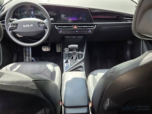 Certified 2023 Kia Niro EX Touring image 13