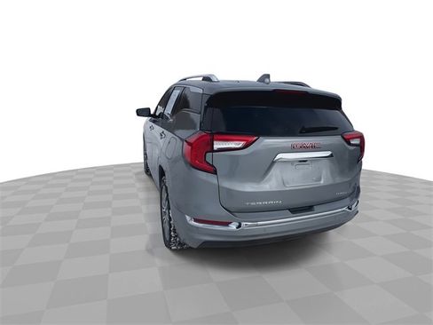 Used 2024 GMC Terrain Denali w/ Denali Premium Package image 7