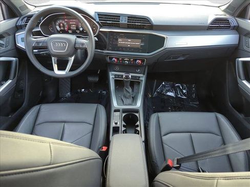 Certified 2025 Audi Q3 2.0T Premium w/ Convenience Package image 18