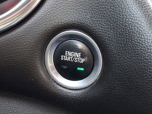 Used 2020 Chevrolet Malibu Premier image 24