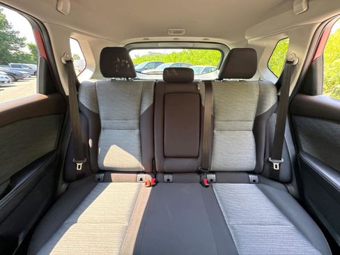 Used 2022 Nissan Rogue S image 30