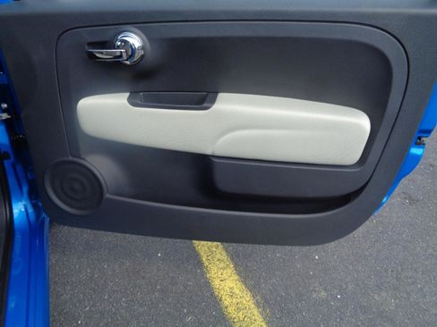 Used 2018 FIAT 500 Pop FWD image 32