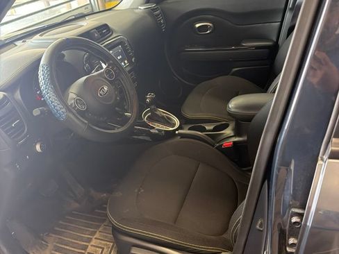 Used 2014 Kia Soul + w/ Audio Package FWD image 2