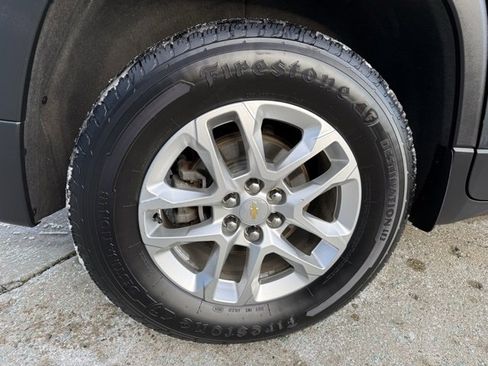 Used 2019 Chevrolet Traverse LT w/ LPO, Floor Liner Package image 11