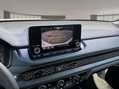 Used 2023 Honda Accord LX image 13