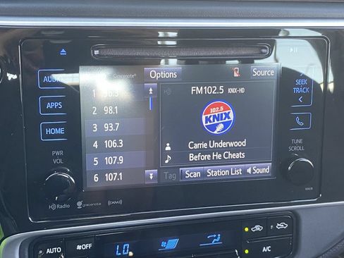 Used 2018 Toyota Corolla LE w/ LE Premium Package FWD image 24