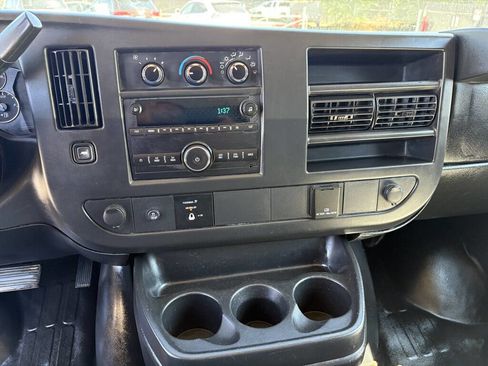 Used 2016 Chevrolet Express 2500 image 13