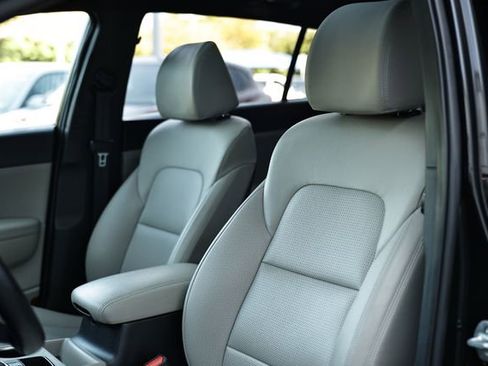 Used 2022 Kia Sportage Nightfall Edition image 20