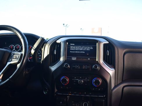 Used 2019 Chevrolet Silverado 1500 LT w/ Texas Edition image 17