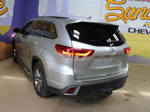 Used 2019 Toyota Highlander Limited AWD/4WD image 6