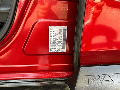 Used 2024 Nissan Pathfinder SV image 16