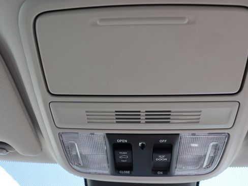 Used 2026 Honda Odyssey Touring image 28