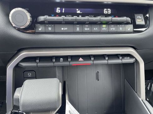 New 2026 Toyota Tundra Limited AWD/4WD image 40