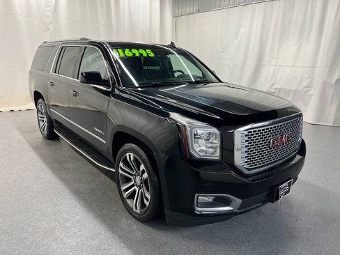 Used 2017 GMC Yukon XL Denali w/ Open Road Package AWD/4WD image 3