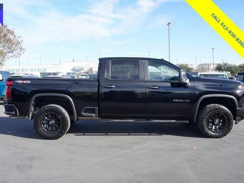 Used 2023 Chevrolet Silverado 2500 Custom w/ Custom Value Package image 5