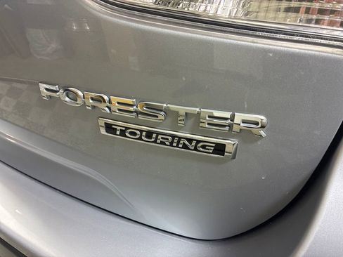 Used 2022 Subaru Forester Touring AWD/4WD image 12