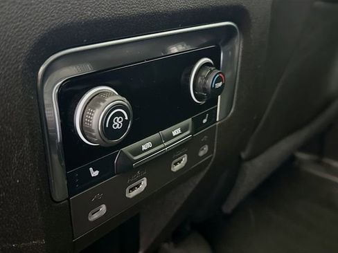 Used 2021 Chevrolet Suburban RST w/ Luxury Package image 30