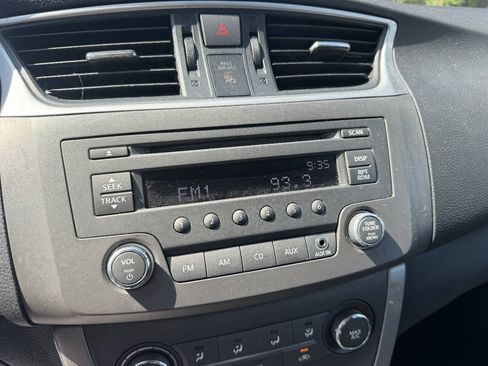Used 2014 Nissan Sentra SV FWD image 11